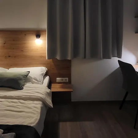 Hiska Tibaut 122 Vkljucene Kopalne Karte *