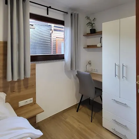 Hiska Tibaut 122 Vkljucene Kopalne Karte Veržej